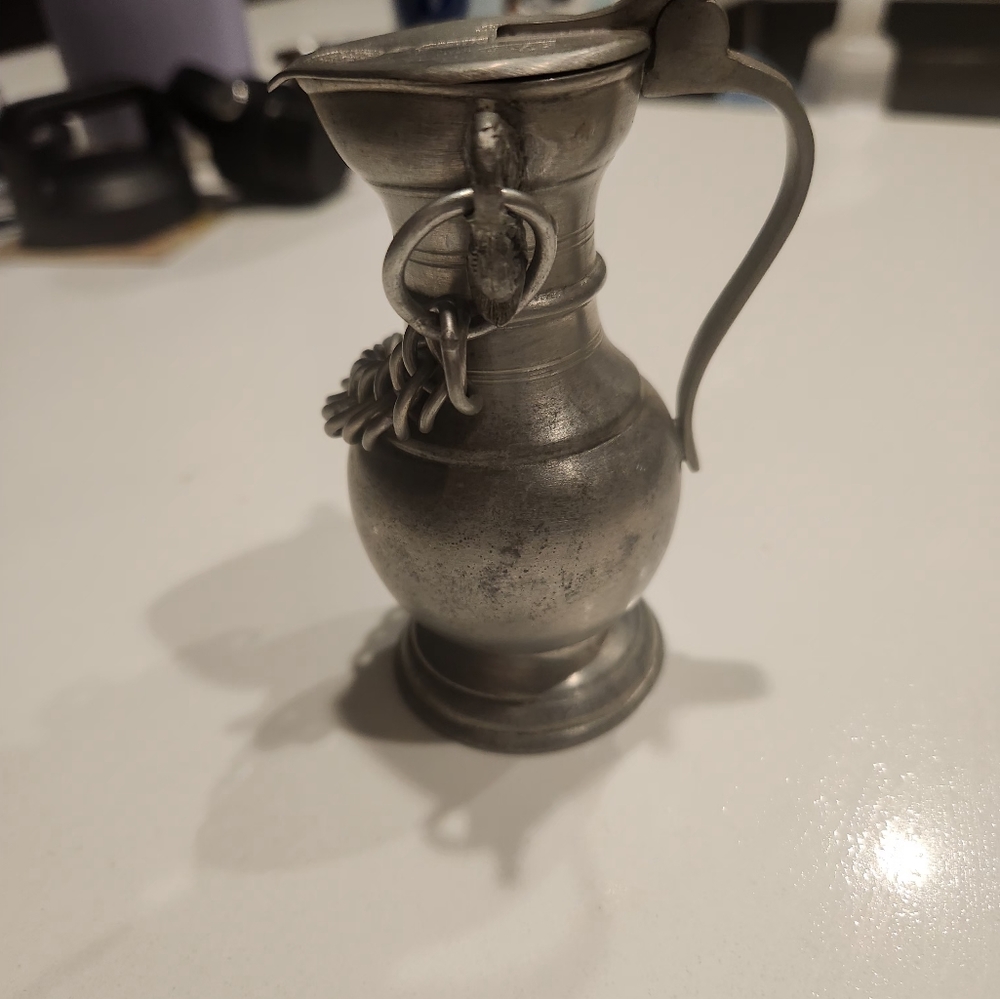ANTIQUE WINE FLAGON
